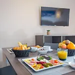 Sowell Residences 3*