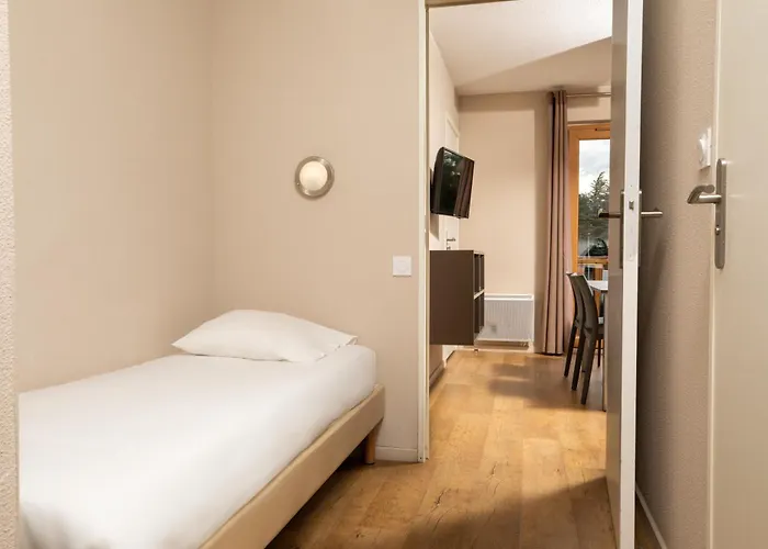 Aparthotel Sowell Residences 3*